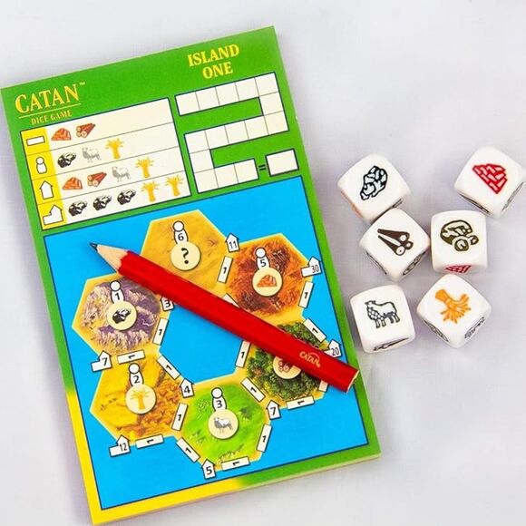 Catan Dice Portable Strategy Game for Kids and Adults 15-30 Minute Playtime NWT - Picture 4 of 5